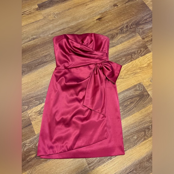Delicious Raspberry Colored Mini Dress with Architectural Details | size 4 - Picture 1 of 4